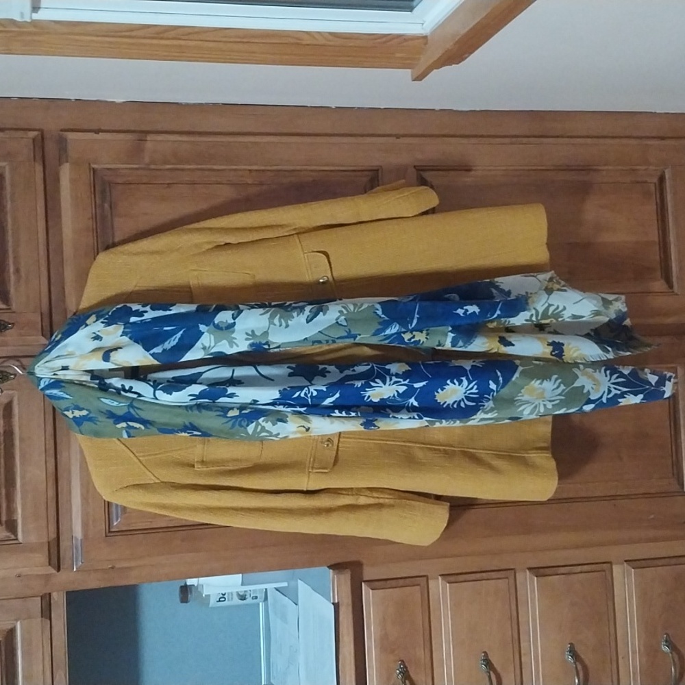 EUC Chicos Jacket